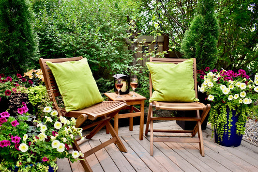 Color Theory in Outdoor Spaces: Using Furniture to Create Mood and Atmosphere