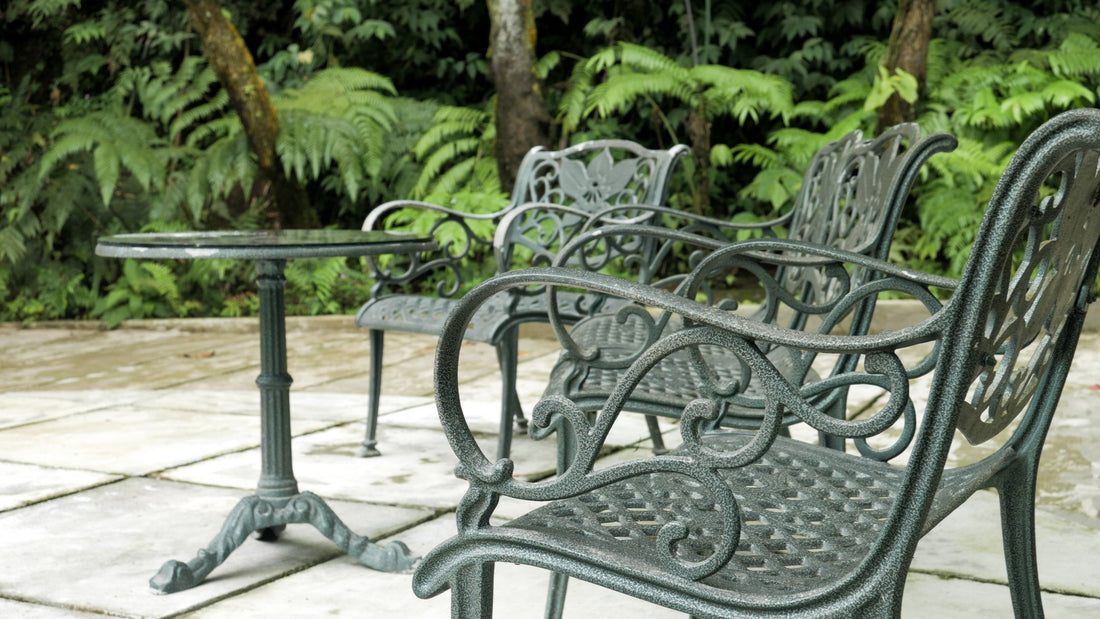 Historic Garden Furniture Styles: From Victorian to Mid-Century Modern Outdoor Pieces